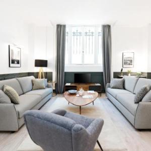 Luxury 3 Bedrooms Republique I by Livinparis Paris